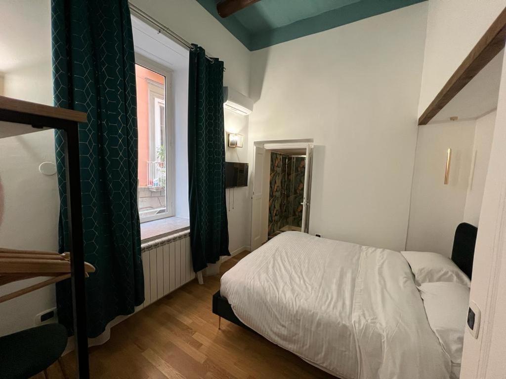 Carafa'S Central Apartment By Hhn Naples Exterior photo