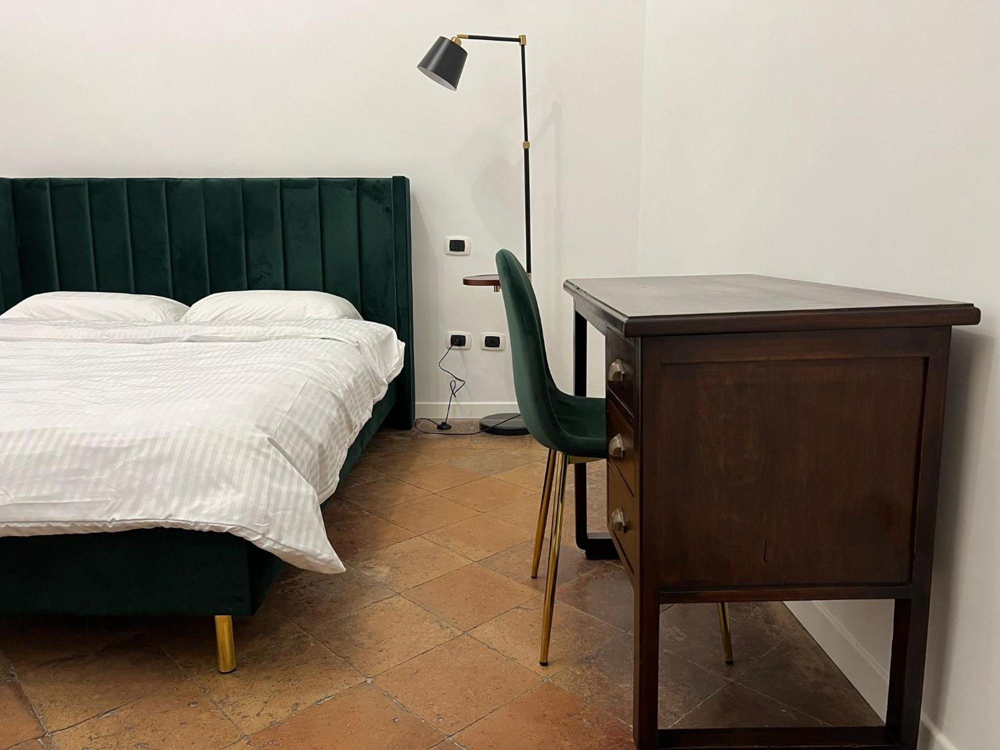 Carafa'S Central Apartment By Hhn Naples Exterior photo